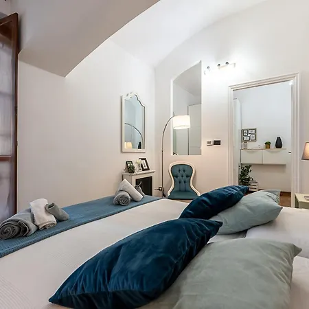 Romantic In Historic Center - Egyptian Museum